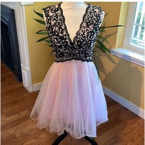 NWT IZIDRESS Pink Black Sleeveless V-Neck Backless Sequin Homecoming Dress Sz 6